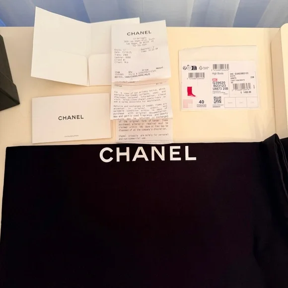 100% Authentic NWT Chanel Pink Women's Rain Boots 26C 2025 SIZE 40 - Picture 10 of 10